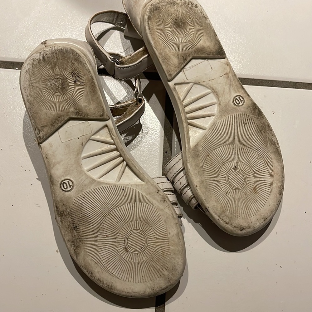 3for $10 Kids sandals - Picture 5 of 5